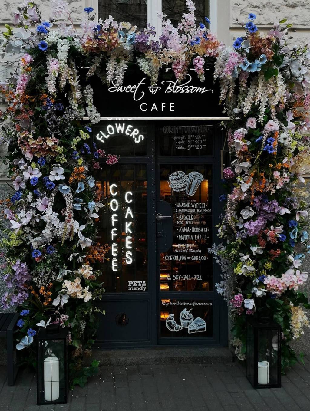 A Small Café in&nbsp;Warsaw